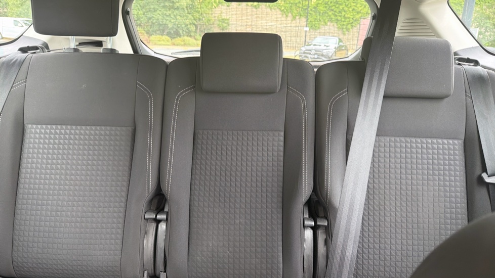Ford C-MAX 1.0 EcoBoost Zetec 5dr Petrol Estate - Image 15