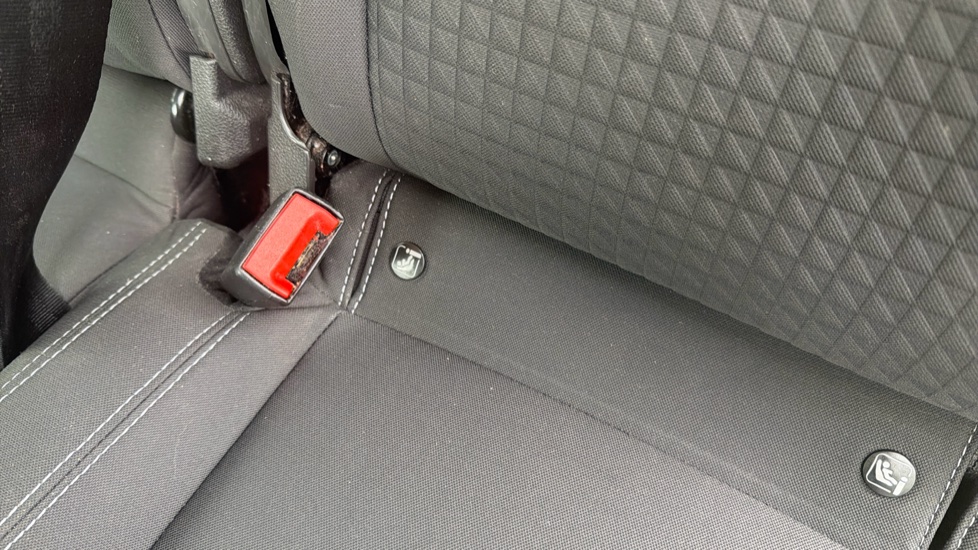 Ford C-MAX 1.0 EcoBoost Zetec 5dr Petrol Estate - Image 17