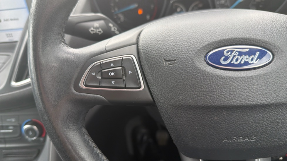 Ford C-MAX 1.0 EcoBoost Zetec 5dr Petrol Estate - Image 21