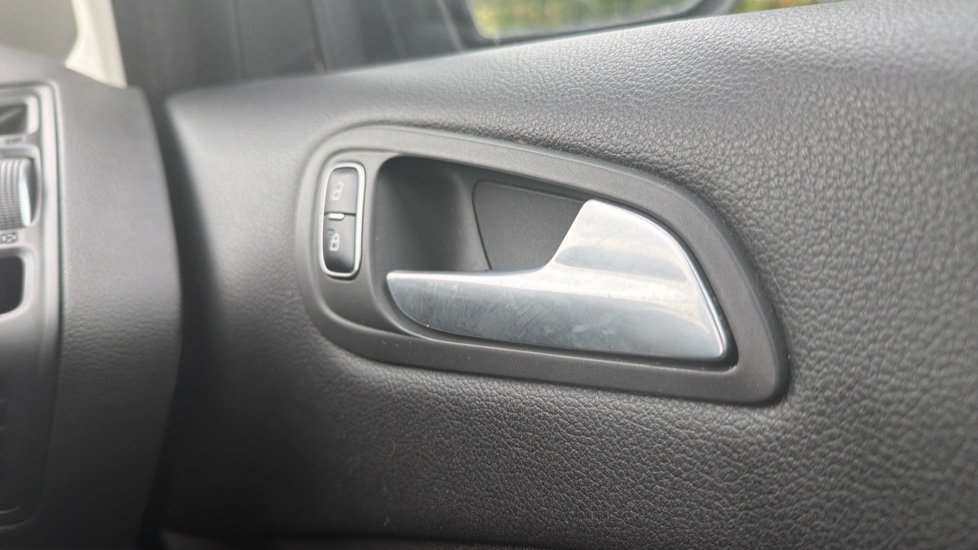 Ford C-MAX 1.0 EcoBoost Zetec 5dr Petrol Estate - Image 24