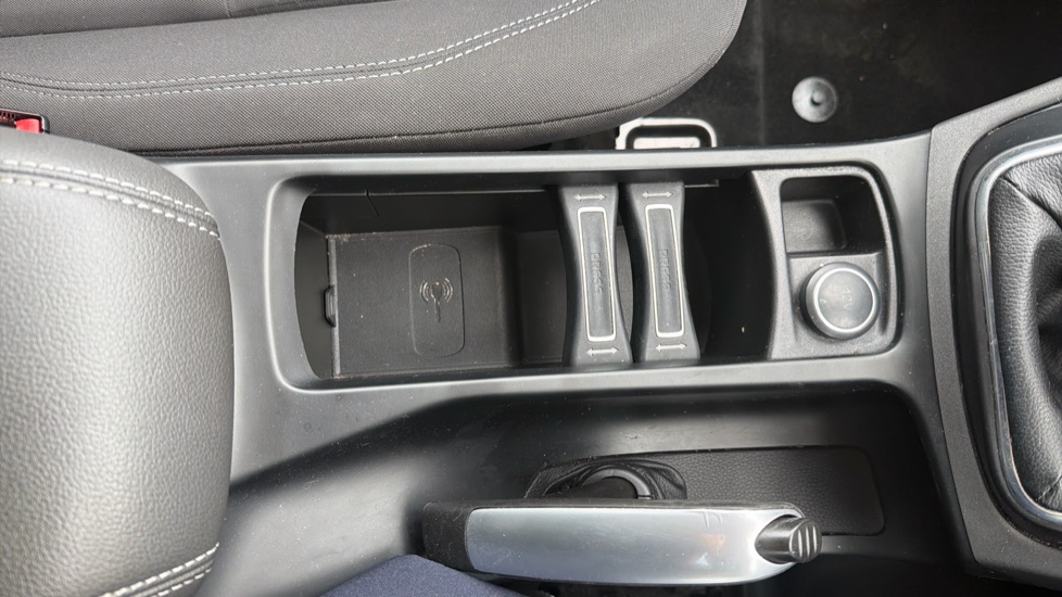 Ford C-MAX 1.0 EcoBoost Zetec 5dr Petrol Estate - Image 27