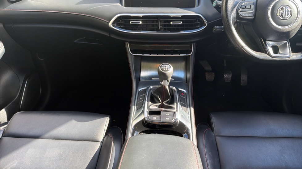 MG HS 1.5 T-GDI Excite 5dr Petrol Hatchback - Image 13