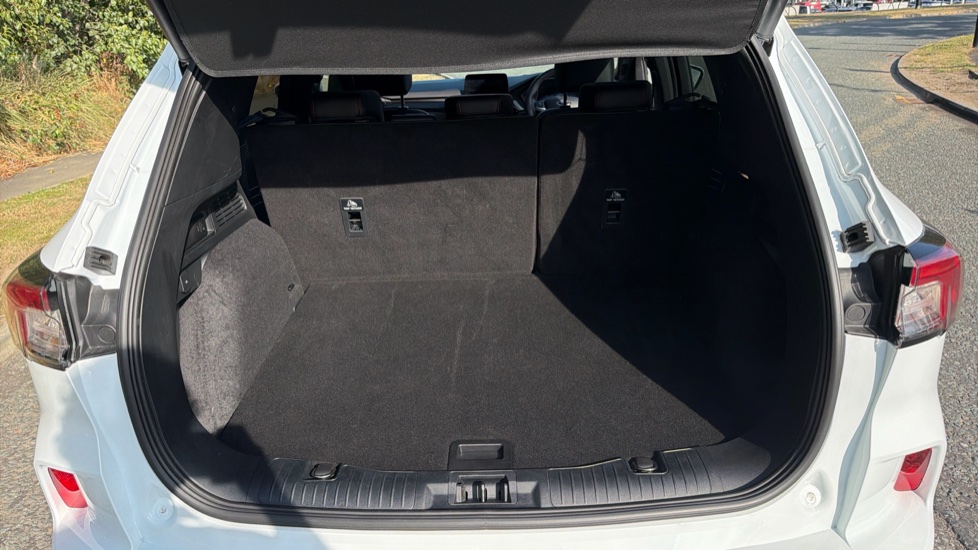 Ford Kuga 2.5 FHEV ST-Line X Edition 5dr CVT Hybrid Estate - Image 4
