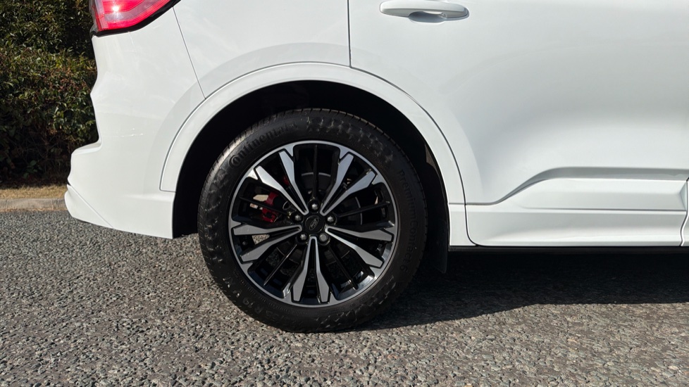Ford Kuga 2.5 FHEV ST-Line X Edition 5dr CVT Hybrid Estate - Image 7