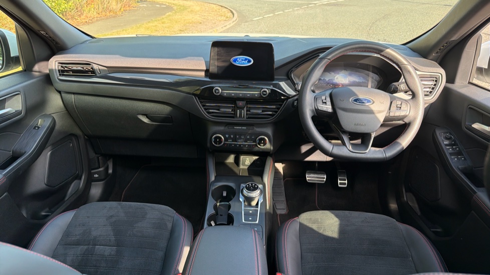 Ford Kuga 2.5 FHEV ST-Line X Edition 5dr CVT Hybrid Estate - Image 10