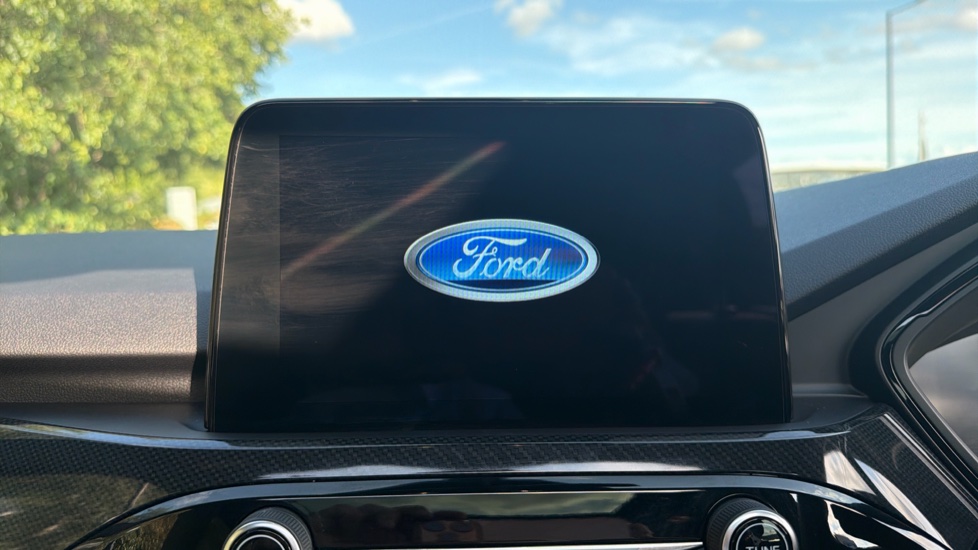 Ford Kuga 2.5 FHEV ST-Line X Edition 5dr CVT Hybrid Estate - Image 12
