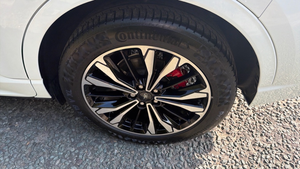 Ford Kuga 2.5 FHEV ST-Line X Edition 5dr CVT Hybrid Estate - Image 21