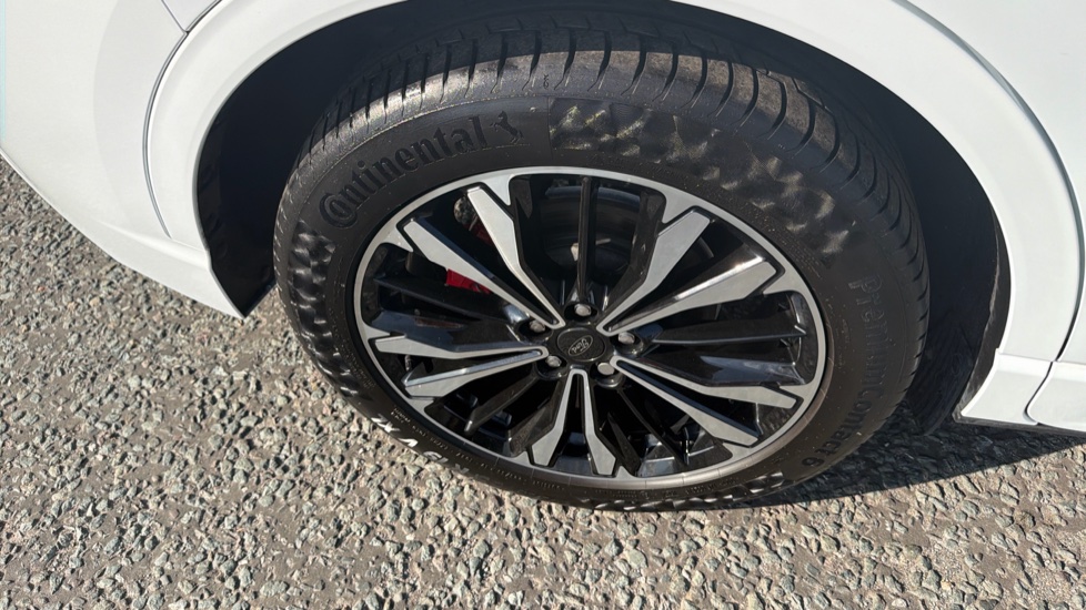 Ford Kuga 2.5 FHEV ST-Line X Edition 5dr CVT Hybrid Estate - Image 28