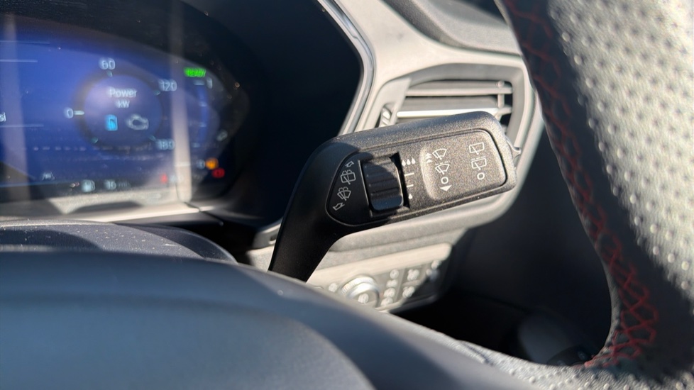 Ford Kuga 2.5 FHEV ST-Line X Edition 5dr CVT Hybrid Estate - Image 36