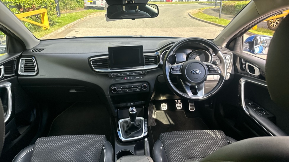 Kia Ceed 1.4T GDi ISG Blue Edition 5dr Petrol Hatchback - Image 10