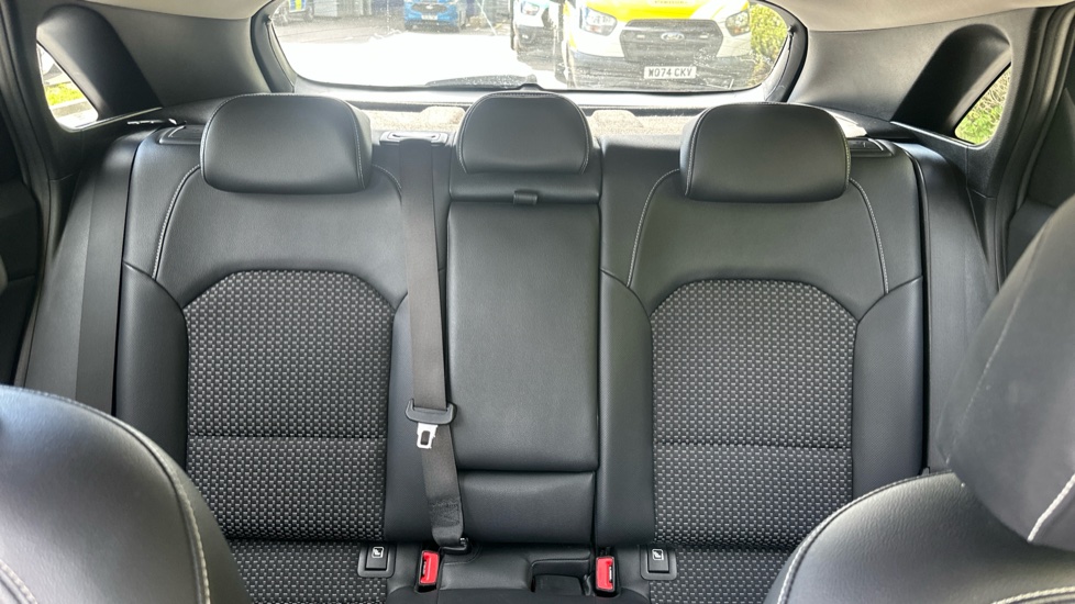Kia Ceed 1.4T GDi ISG Blue Edition 5dr Petrol Hatchback - Image 15