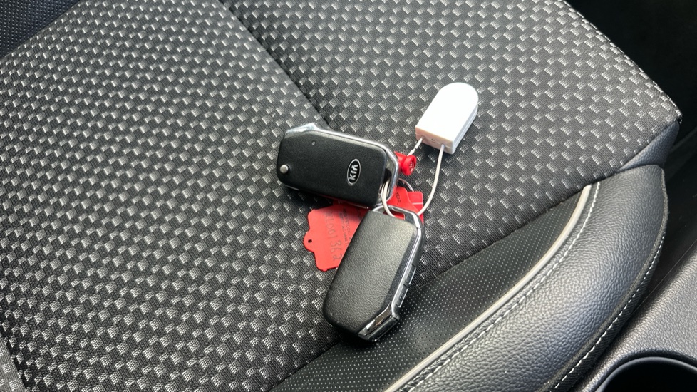 Kia Ceed 1.4T GDi ISG Blue Edition 5dr Petrol Hatchback - Image 20