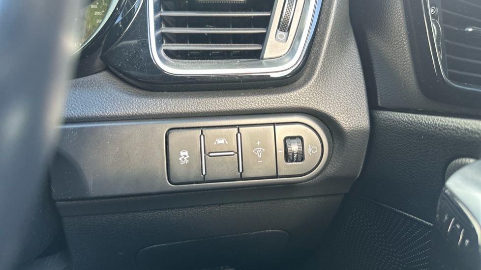 Kia Ceed 1.4T GDi ISG Blue Edition 5dr Petrol Hatchback - Image 25