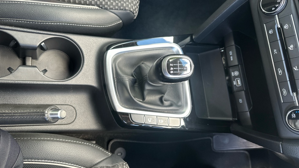 Kia Ceed 1.4T GDi ISG Blue Edition 5dr Petrol Hatchback - Image 28