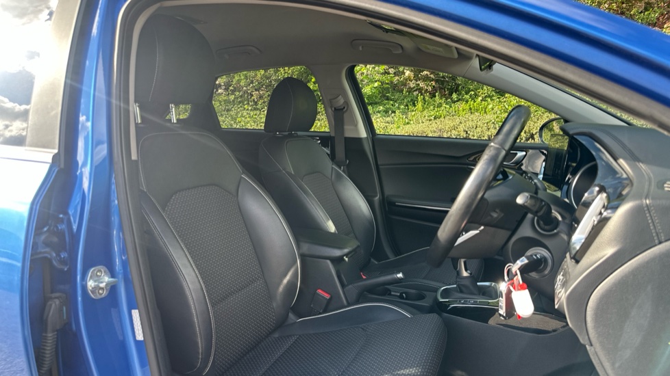 Kia Ceed 1.4T GDi ISG Blue Edition 5dr Petrol Hatchback - Image 52
