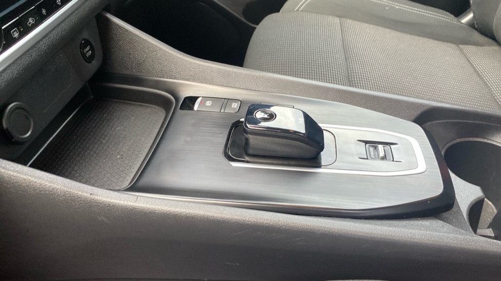 Nissan Qashqai 1.5 E-Power Acenta Premium 5dr Auto Hybrid Hatchback - Image 13