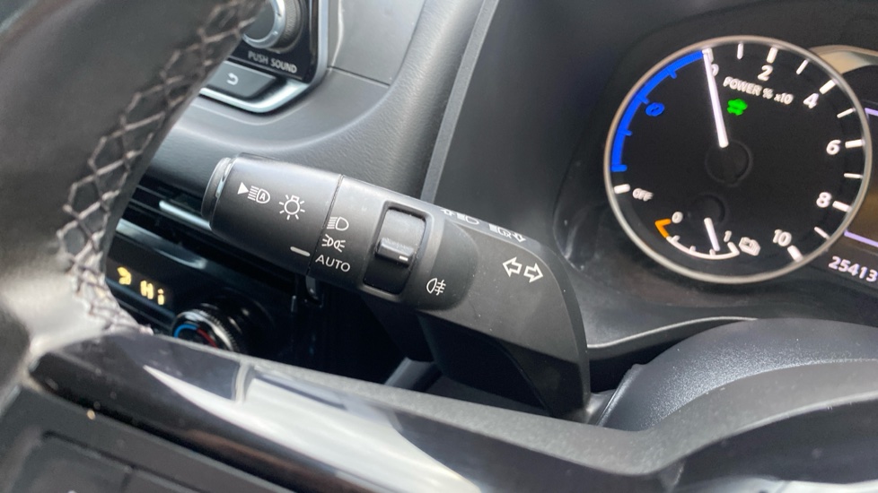 Nissan Qashqai 1.5 E-Power Acenta Premium 5dr Auto Hybrid Hatchback - Image 28