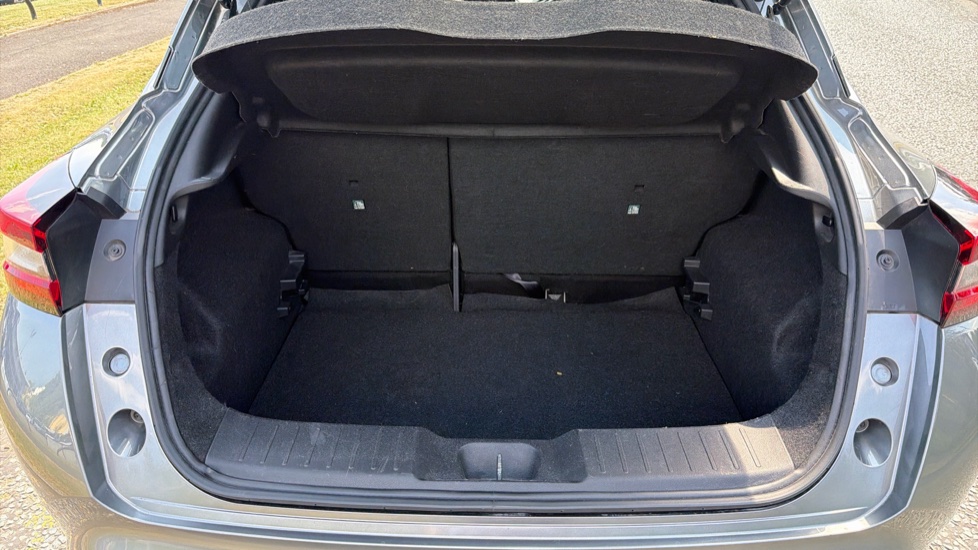 Nissan Juke 1.0 DiG-T 114 N-Connecta 5dr Petrol Hatchback - Image 4