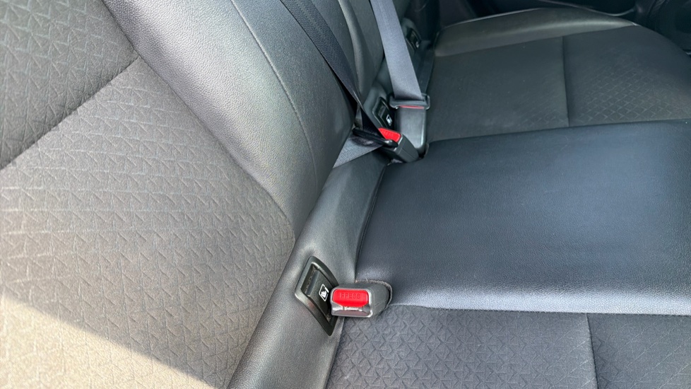 Nissan Juke 1.0 DiG-T 114 N-Connecta 5dr Petrol Hatchback - Image 17