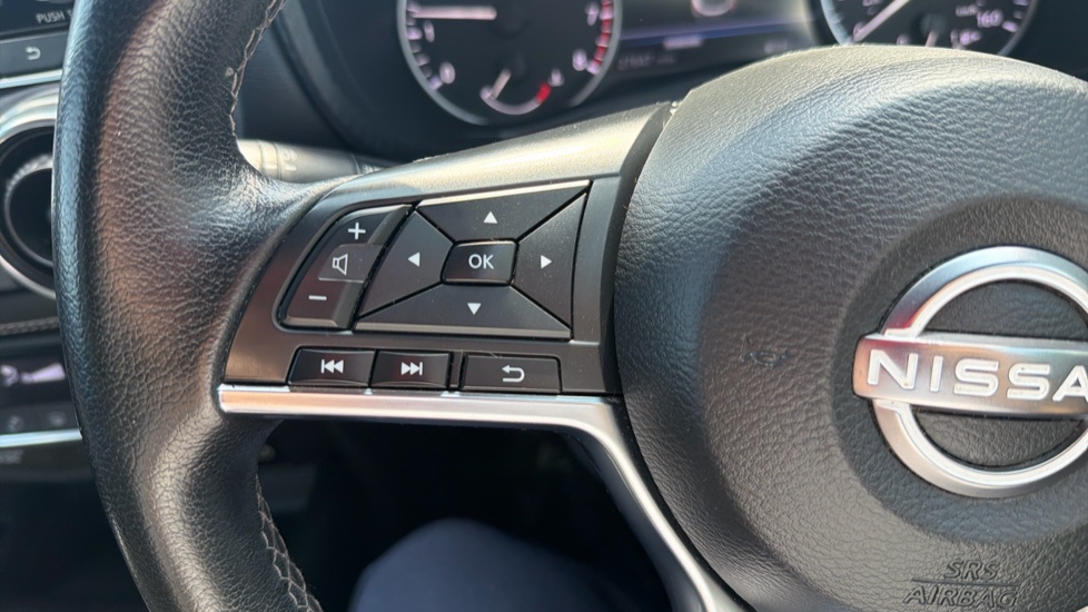 Nissan Juke 1.0 DiG-T 114 N-Connecta 5dr Petrol Hatchback - Image 21