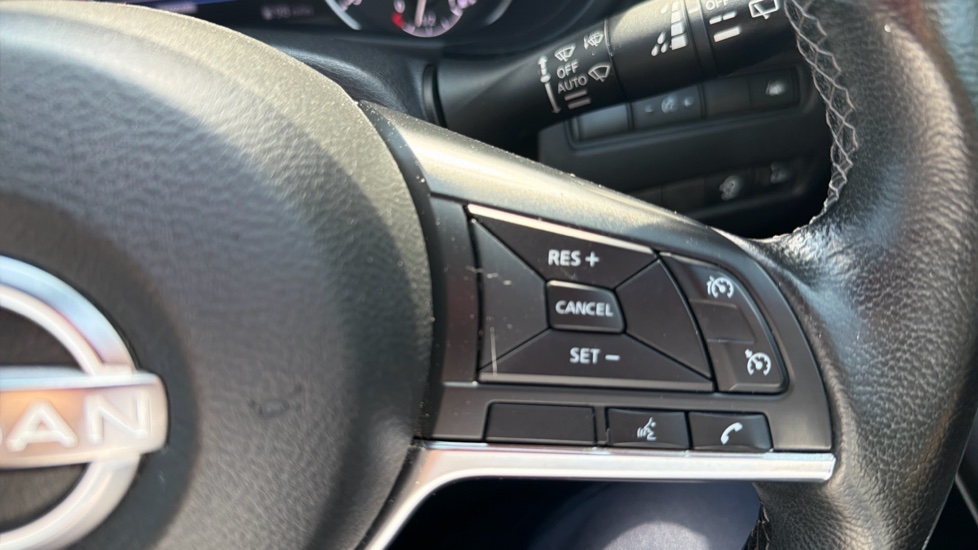 Nissan Juke 1.0 DiG-T 114 N-Connecta 5dr Petrol Hatchback - Image 22
