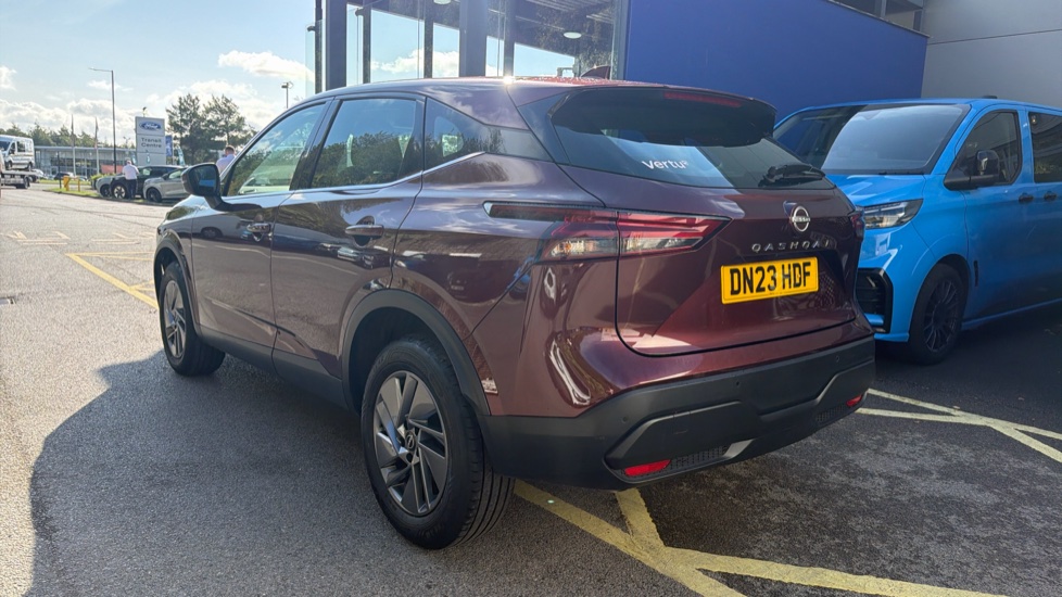 Nissan Qashqai 1.3 DiG-T MH Acenta Premium 5dr Petrol Hatchback - Image 44