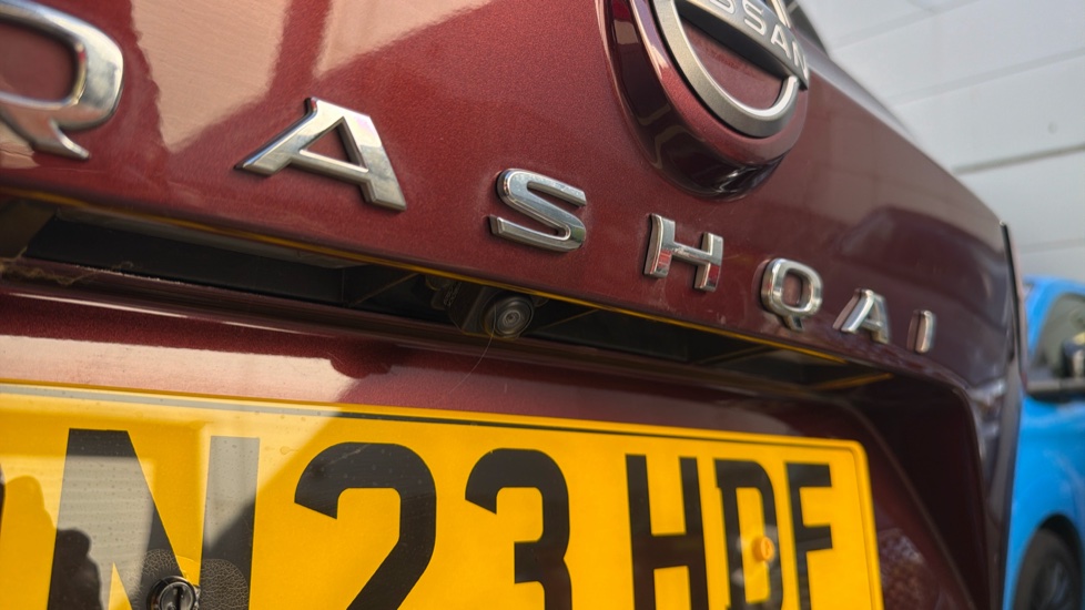 Nissan Qashqai 1.3 DiG-T MH Acenta Premium 5dr Petrol Hatchback - Image 45