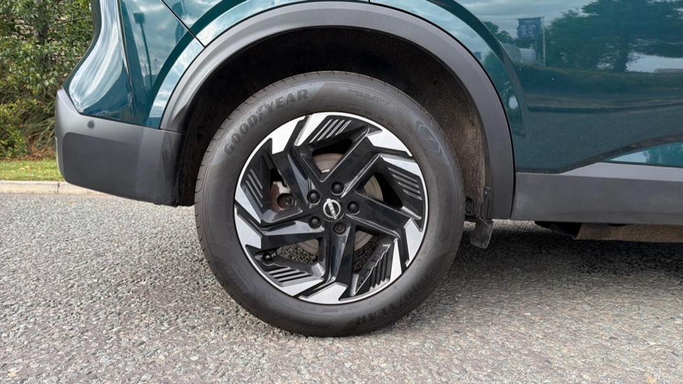 Nissan Qashqai 1.5 E-Power N-Connecta 5dr Auto Hybrid Hatchback - Image 7