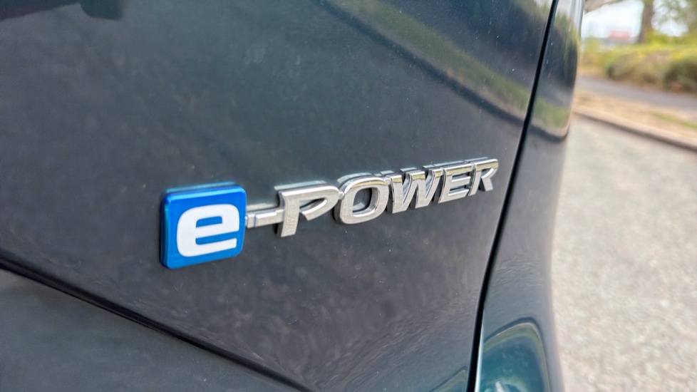Nissan Qashqai 1.5 E-Power N-Connecta 5dr Auto Hybrid Hatchback - Image 8