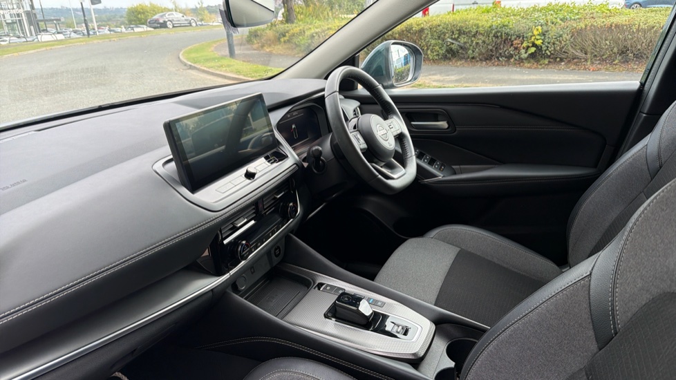 Nissan Qashqai 1.5 E-Power N-Connecta 5dr Auto Hybrid Hatchback - Image 9