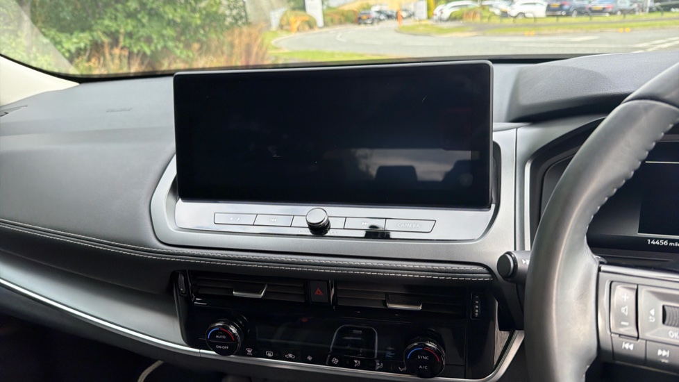 Nissan Qashqai 1.5 E-Power N-Connecta 5dr Auto Hybrid Hatchback - Image 14
