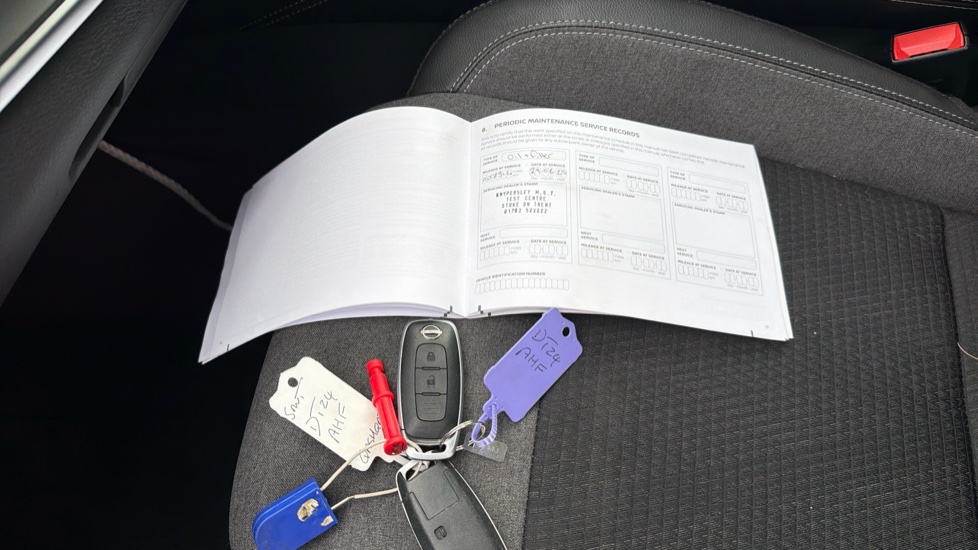 Nissan Qashqai 1.5 E-Power N-Connecta 5dr Auto Hybrid Hatchback - Image 19
