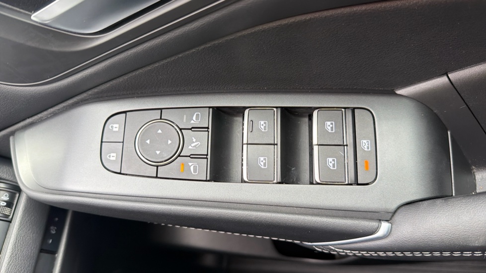Nissan Qashqai 1.5 E-Power N-Connecta 5dr Auto Hybrid Hatchback - Image 24