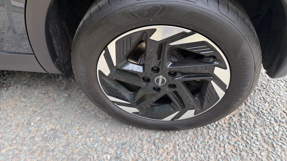 Nissan Qashqai 1.5 E-Power N-Connecta 5dr Auto Hybrid Hatchback - Image 39