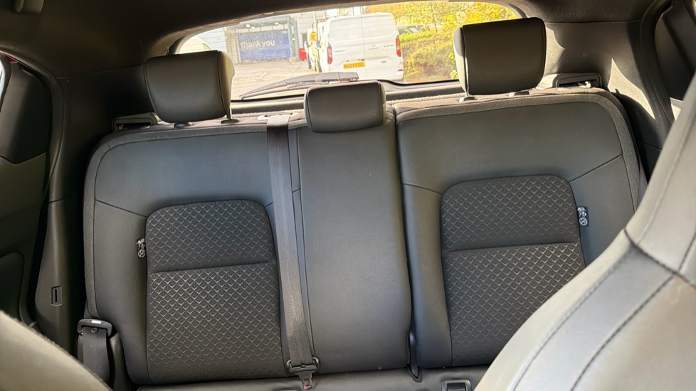 Nissan Juke 1.0 DiG-T N-Connecta 5dr DCT Petrol Hatchback - Image 15
