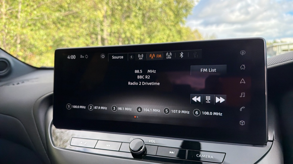 Nissan Juke 1.0 DiG-T N-Connecta 5dr DCT Petrol Hatchback - Image 30