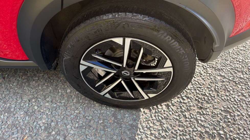 Nissan Juke 1.0 DiG-T N-Connecta 5dr DCT Petrol Hatchback - Image 40