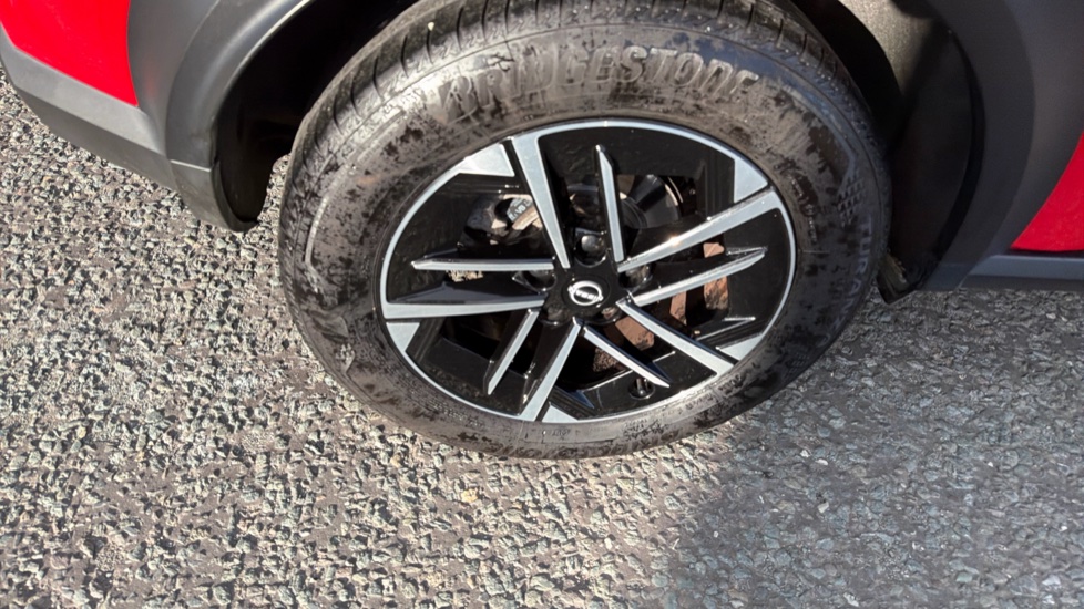 Nissan Juke 1.0 DiG-T N-Connecta 5dr DCT Petrol Hatchback - Image 44