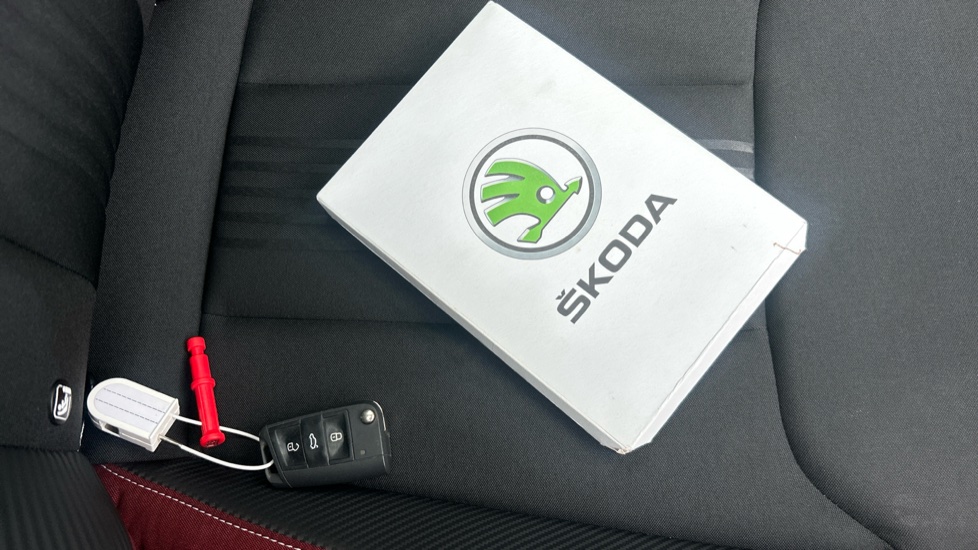 Skoda Kamiq 1.0 TSI 110 Monte Carlo 5dr Petrol Hatchback - Image 19