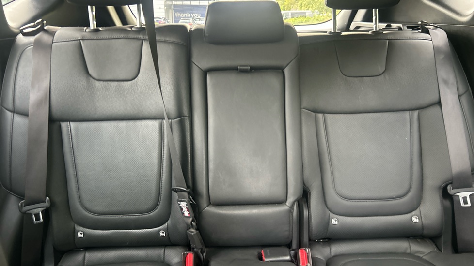 Hyundai TUCSON 1.6 TGDi Hybrid 230 Ultimate 5dr 2WD Auto Hybrid Estate - Image 15