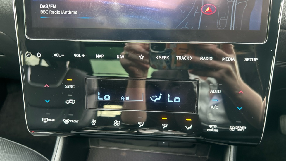 Hyundai TUCSON 1.6 TGDi Hybrid 230 Ultimate 5dr 2WD Auto Hybrid Estate - Image 29