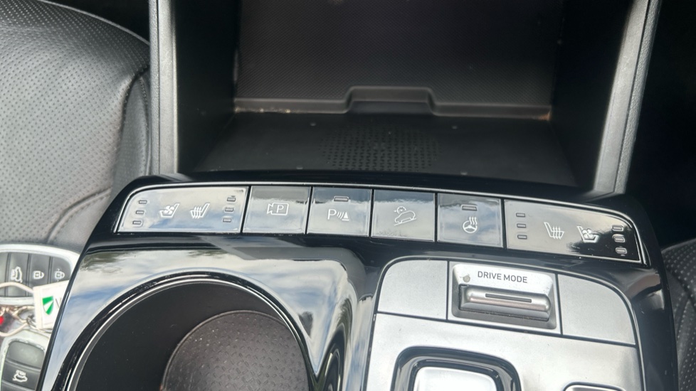 Hyundai TUCSON 1.6 TGDi Hybrid 230 Ultimate 5dr 2WD Auto Hybrid Estate - Image 30