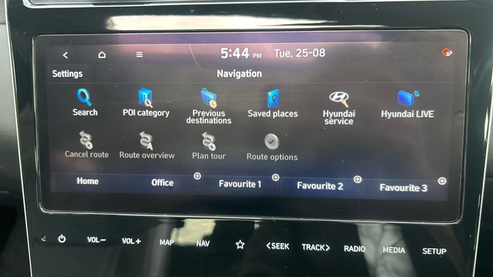 Hyundai TUCSON 1.6 TGDi Hybrid 230 Ultimate 5dr 2WD Auto Hybrid Estate - Image 34