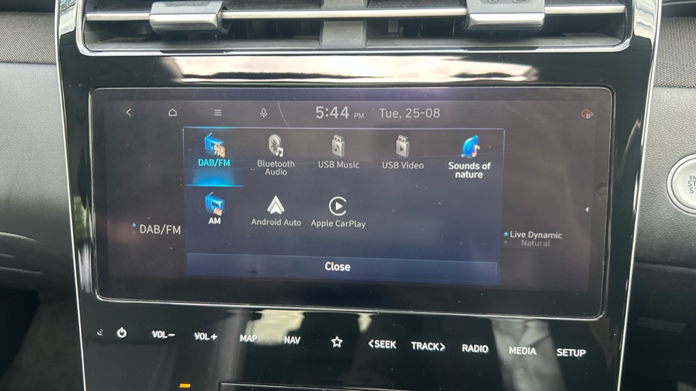 Hyundai TUCSON 1.6 TGDi Hybrid 230 Ultimate 5dr 2WD Auto Hybrid Estate - Image 37