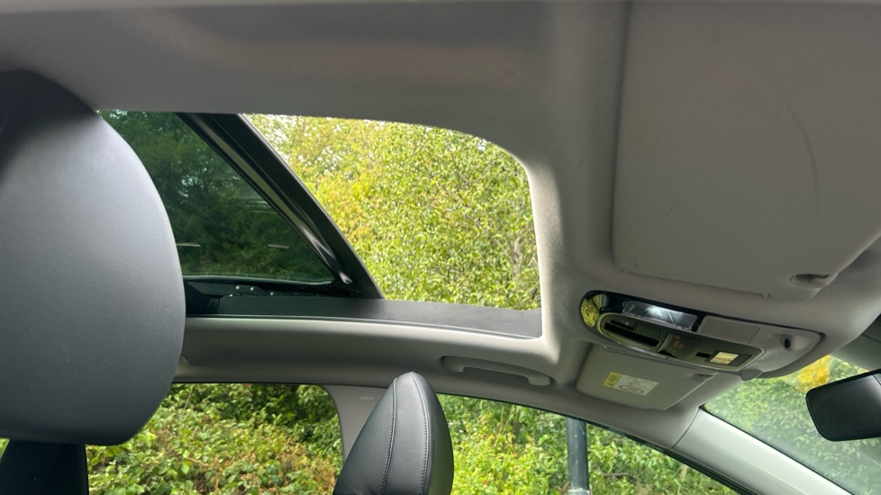 Hyundai TUCSON 1.6 TGDi Hybrid 230 Ultimate 5dr 2WD Auto Hybrid Estate - Image 40