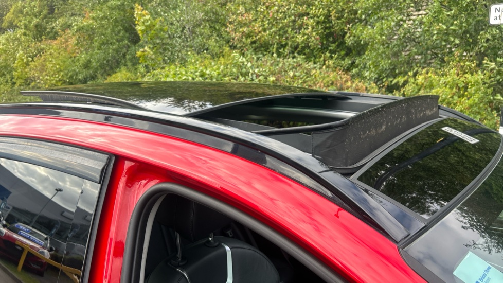 Hyundai TUCSON 1.6 TGDi Hybrid 230 Ultimate 5dr 2WD Auto Hybrid Estate - Image 41