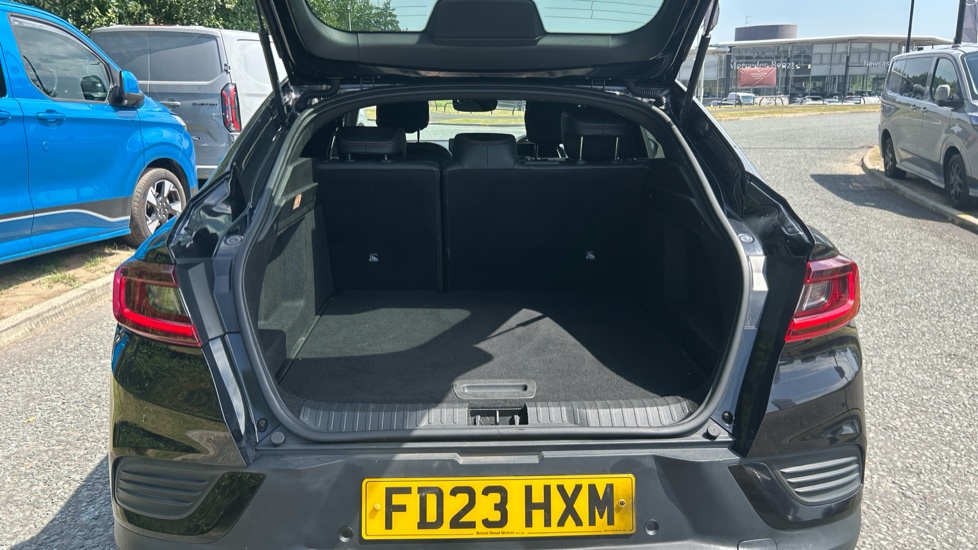 Renault Arkana 1.6 E-TECH Hybrid 145 R.S. Line 5dr Auto Hybrid Estate - Image 4