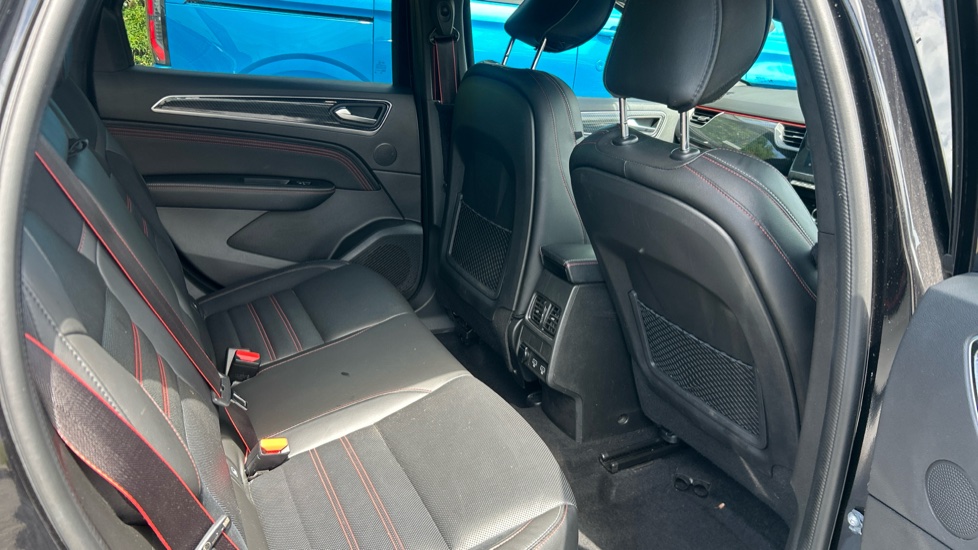Renault Arkana 1.6 E-TECH Hybrid 145 R.S. Line 5dr Auto Hybrid Estate - Image 16