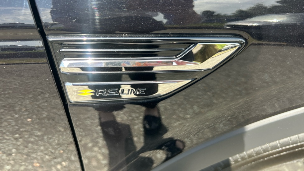 Renault Arkana 1.6 E-TECH Hybrid 145 R.S. Line 5dr Auto Hybrid Estate - Image 22