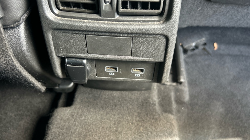 Renault Arkana 1.6 E-TECH Hybrid 145 R.S. Line 5dr Auto Hybrid Estate - Image 25